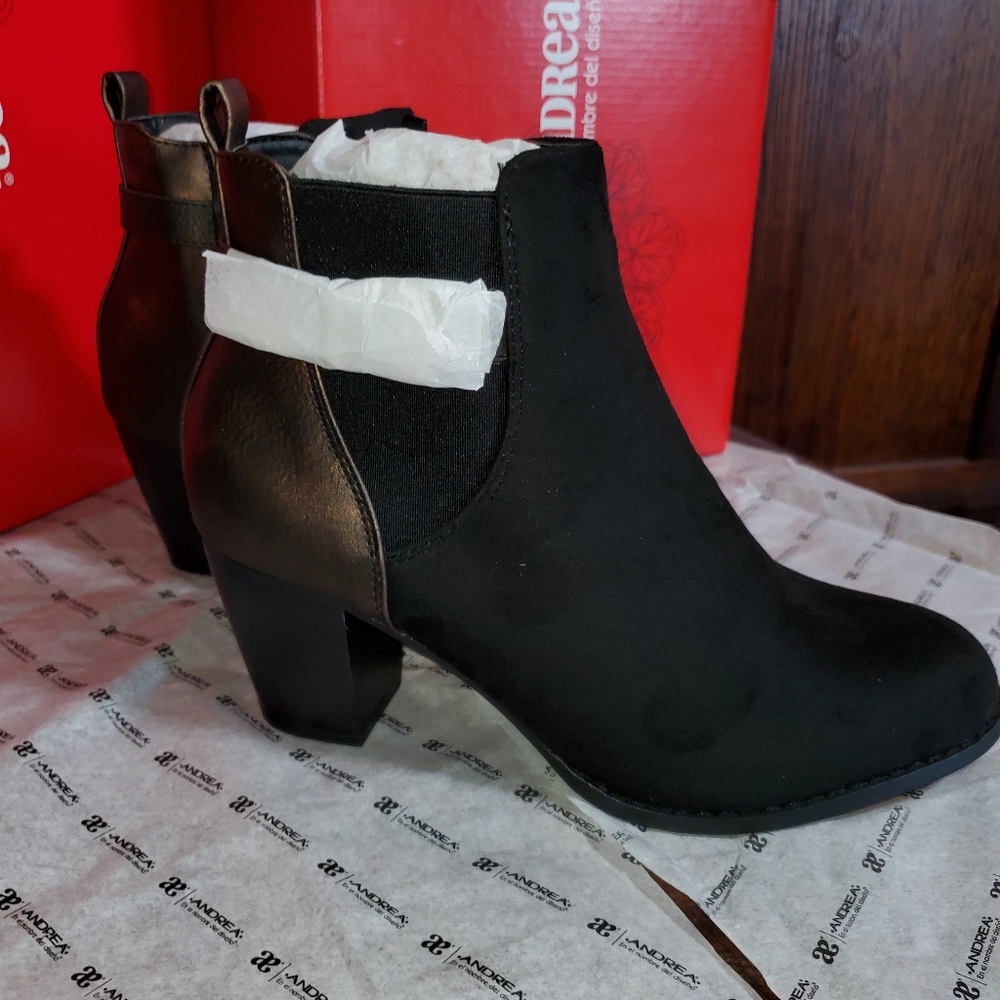Andrea booties🖤😍🖤